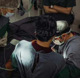 
В Азербайджане впервые успешно выполнена операция по лечению лимфедемы после рака молочной железы