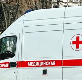 
В России беременная женщина выжила после падения с седьмого этажа