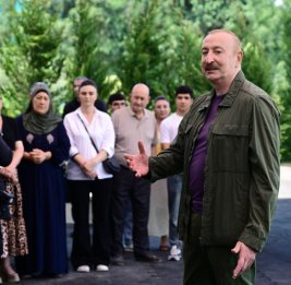 Президент: Каждый раз, когда бывшие переселенцы возвращаются на земли своих предков, это праздник для всех нас