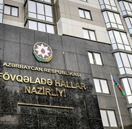 
На трассе Баку-Губа-Российская Федерация загорелся бензовоз