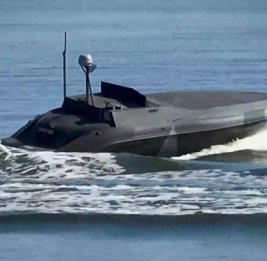 Украинские военные впервые показали применение морского дрона Barracuda 
