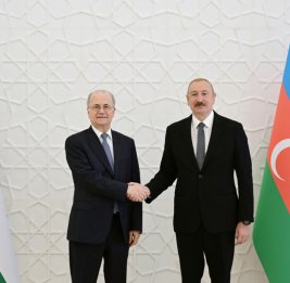 
Президент Ильхам Алиев принял Премьер-министра Палестины