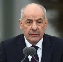 Между должностью и импичментом
