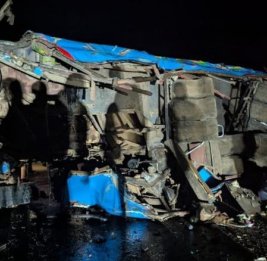 
В Уганде 20 детей и директор школы погибли в ДТП со школьным автобусом