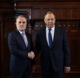 
Переговоры Джейхуна Байрамова и Сергея Лаврова