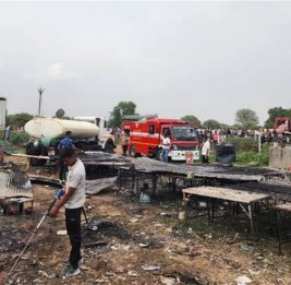 В Индии при взрыве на заводе пиротехники погибли восемь человек