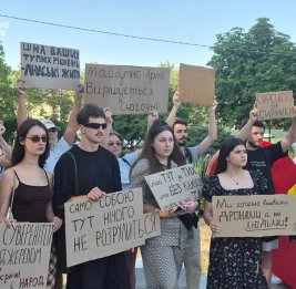 Четвертый день протестов: в Украине продолжаются акции после смены министра обороны