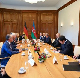 
Состоялась встреча президентов Азербайджана и Германии в расширенном составе