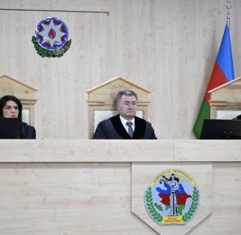 Начались выступления прокуроров, поддерживающих гособвинение в апелляционном суде по жалобам граждан Армении