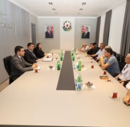 В Евлахе наградили журналистов за профессионализм и служению обществу 