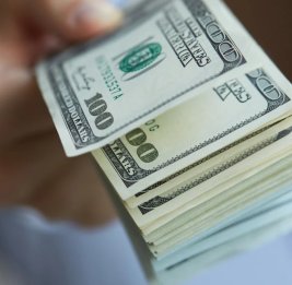 
Валютные резервы Азербайджана за год выросли более чем на 10%