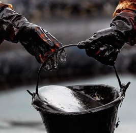 Казахстан снизил добычу нефти