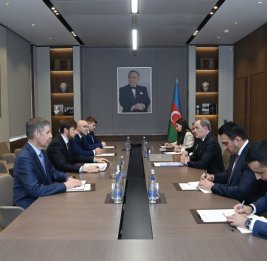 Джейхун Байрамов встретился с помощником Президента России