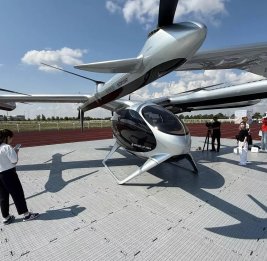 
В Астане состоялся демонстрационный полет аэротакси