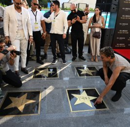 На Аллее Sea Breeze Walk of fame открылись именные звезды EDIS и Эмре Алтуга