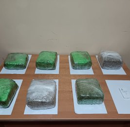 
Азербайджан предотвратил контрабандный ввоз из Ирана около 8 кг наркотиков