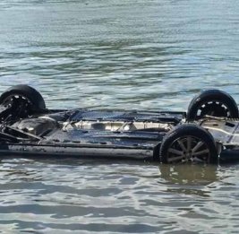 В Билясуваре автомобиль съехал в канал: водитель погиб