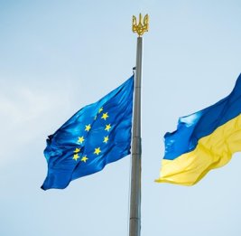 
Еврокомиссия выделила Украине еще &euro;3,47 млрд на дроны, ракеты и истребители