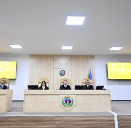 Судебная коллегия Апелляционного суда на заседании по жалобам граждан Армении удалилась на совещание