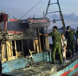 Во Вьетнаме из-за пожара в рыболовецком порту сгорели 19 моторных лодок