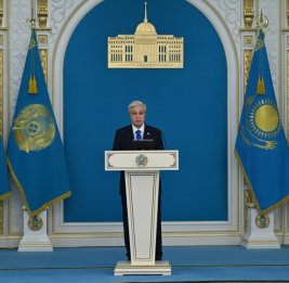 
Новая магистраль соединит границу Китая с портами Актау и Курык