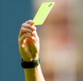 UEFA ввел новые правила по желтым карточкам в еврокубках