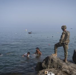 В Сеуте пытаются найти 6 тыс. неучтенных мигрантов