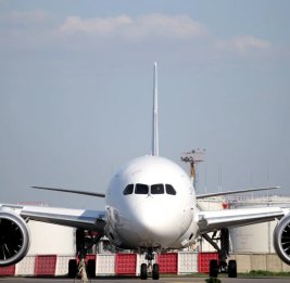 
В аэропорту Норильска самолет Boeing 737 выкатился за пределы взлетной полосы