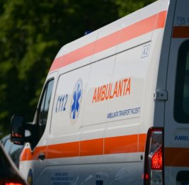 
В Румынии арестованы 7 человек за нападение на машину скорой помощи топорами и дубинками