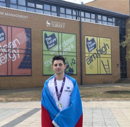 Студент UNEC стал чемпионом мира на конкурсе робототехники в Великобритании