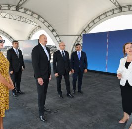 Президент Ильхам Алиев ознакомился с работами, проводимыми на солнечных электростанциях &laquo;Шамс 1&raquo; и &laquo;Гарби Уфуг&raquo; в городе Нахчыван