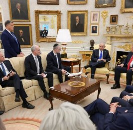 Трамп не спешит поддерживать Нетаньяху перед выборами