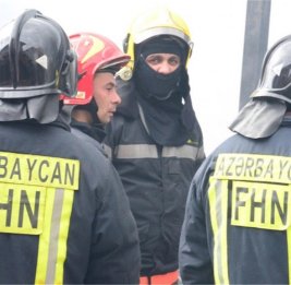В Баку обрушился магазин, пострадал один человек