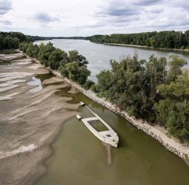 Дунай обмелел до исторического минимума, обнажив корабли Второй мировой