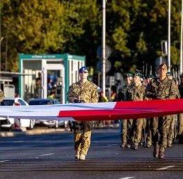 В Польше прошел крупнейший в истории страны военный парад