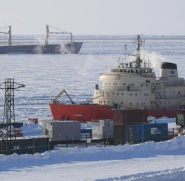 Китай пустил суда в Европу по Севморпути