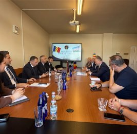 Обсуждено расширение экономических связей между Карабахом и румынским Марамурешом