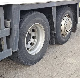 
В Имишли двое пострадали при взрыве пневмоподушки грузовика