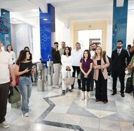 
Азербайджанские журналисты знакомятся с медиасредой Узбекистана