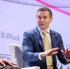 США получают почти половину добываемой в Венесуэле нефти