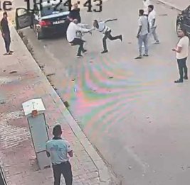В Турции ножом ранен депутат оппозиционной партии