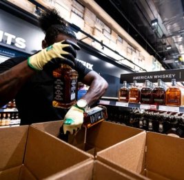 Алкоголь стал &laquo;камнем преткновения&raquo; в торговом споре США и Канады