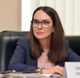 
Зеленский уволил Ирину Мудрую с должности замглавы Офиса президента Украины