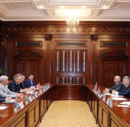 
Кыргызстан изучает опыт Азербайджана в области &laquo;электронного суда&raquo;