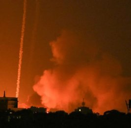 
РФ нанесла баллистический удар по железной дороге в Киеве, есть погибший