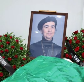 
В мечети Тезепир прощаются с заслуженным журналистом Нурани