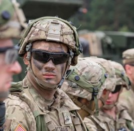 
FT: США рассматривают возможность сокращения военного контингента в Персидском заливе