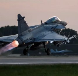 В Венгрии разбился истребитель Gripen, пилот катапультировался
