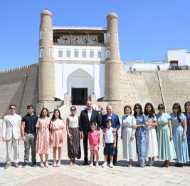 Ознакомление с крепостью Арк в Бухаре