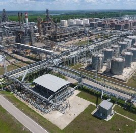 После атаки дронов Новошахтинский НПЗ приостановил работу